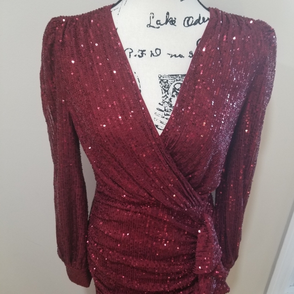 FAERIESTY Sequin Maxi Dress Burgundy Size S. Elegant Burgundy Sequin Gown - Picture 4 of 16